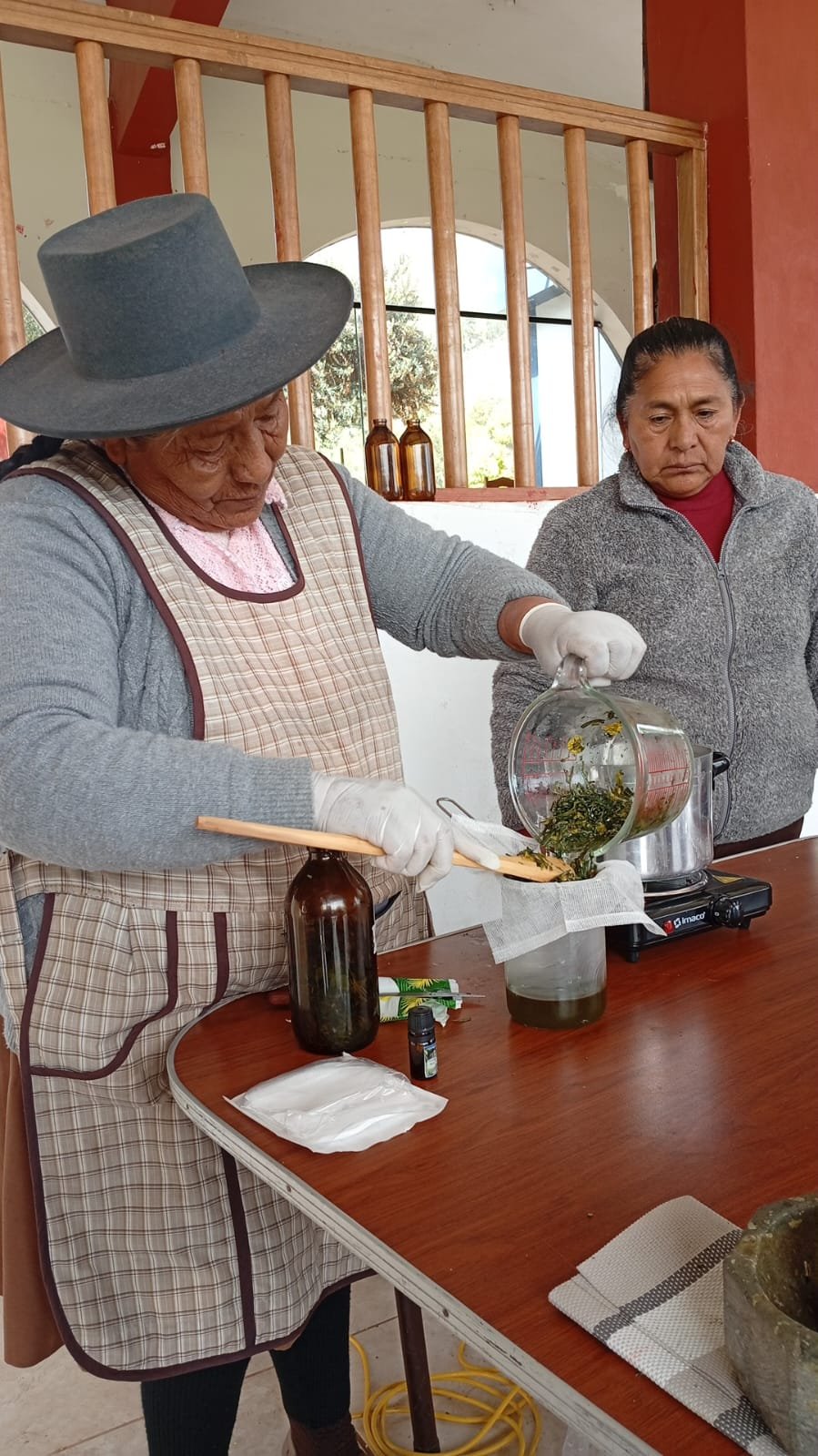 Pomadas medicinales elaboradas en Urcos