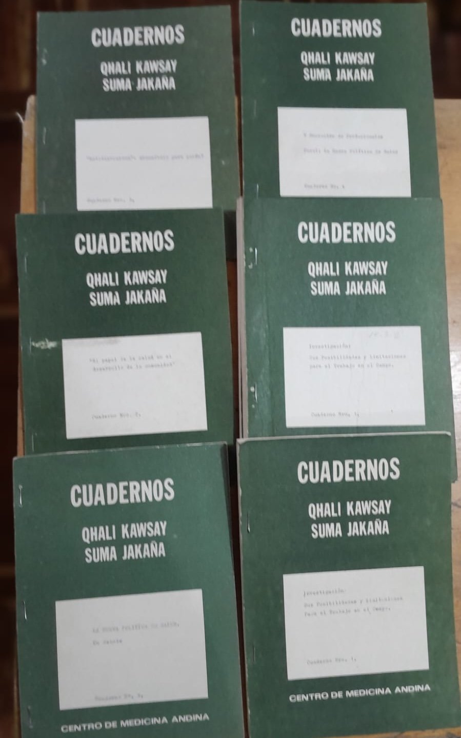 Ejemplares de los Cuadernos Qhali Kawsay – Suma Jakaña del CMA